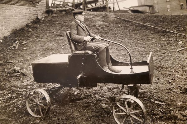 Ralph’s Motor Car he built in 1902